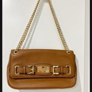 Michael Kors - Tan Purse with Gold Chain & Buckles